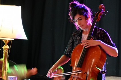 Picnic og jazz på persiske tæpper / Rosyán - turkis - 15/07/2025 - Fotograf: Henning Espersen