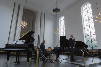 Dobbeltkoncert: Jesper Riis / Pojken Flensborg Duo - 3 x Piano (Bærentzen/Esbjerg/Flensborg) - Skt. Lukas Kirke - 13/07/2020 - Fotograf: Poul Nyholm