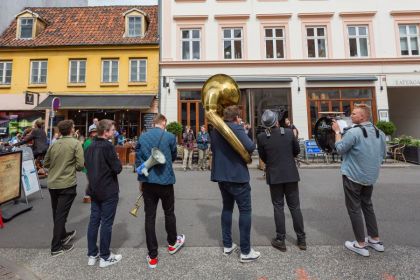 Street Parade - Aarhus Jazz Festival Brass Band - Musikhusparken - 09/07/2022 - Fotograf: Poul Nyholm